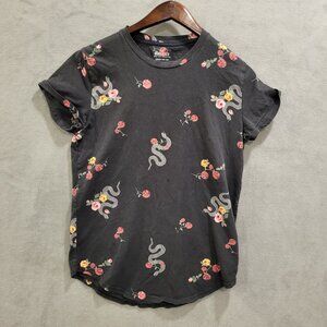 Hollister Tee Shirt Women's Small Curved Hem Floral Snake Crewneck Goth‎ Dark